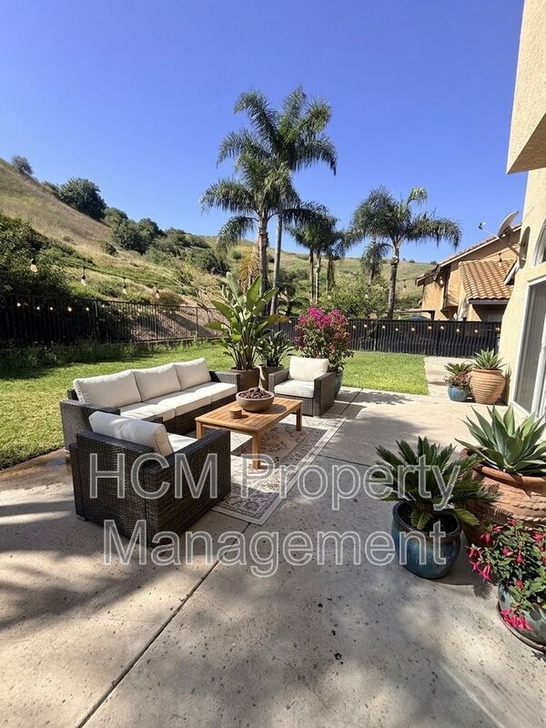 Building Photo - 827 S Shanada Ct