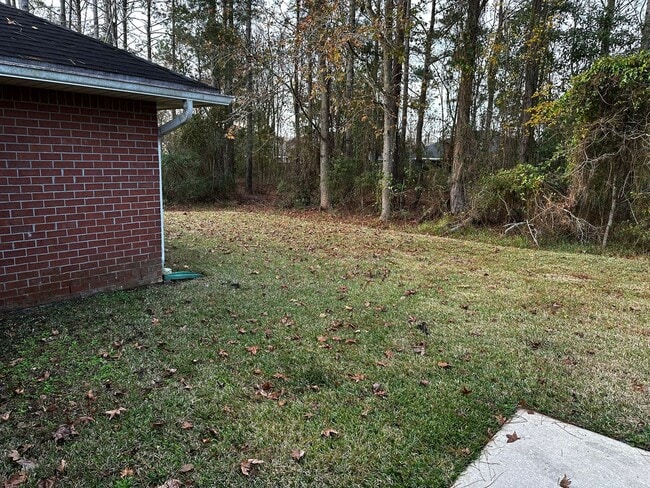 Building Photo - Spacious All Brick 4/3 in Whisper Creek