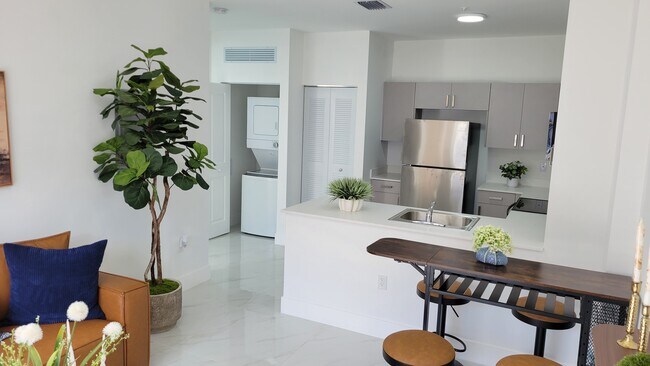 Building Photo - 1380 W 30th St