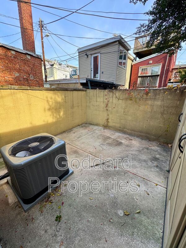 Building Photo - 407 S Wolfe St