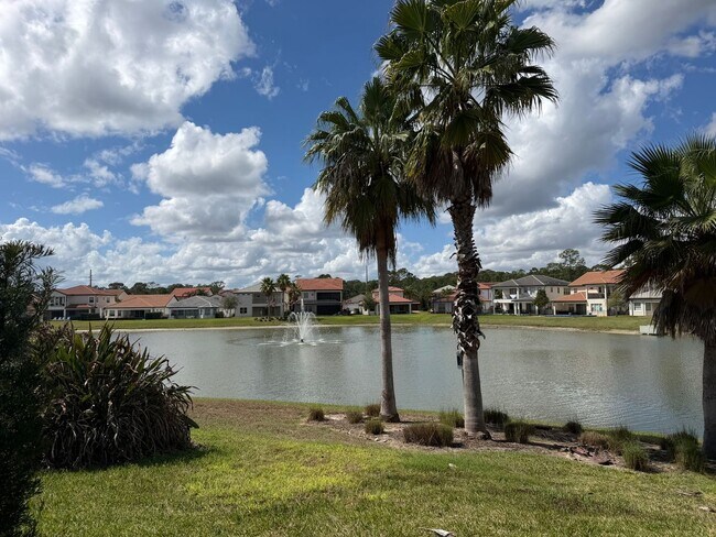 Building Photo - Luxury Water view Home for rent
