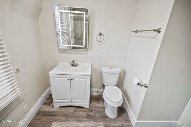 Building Photo - 3418 Yandell Dr