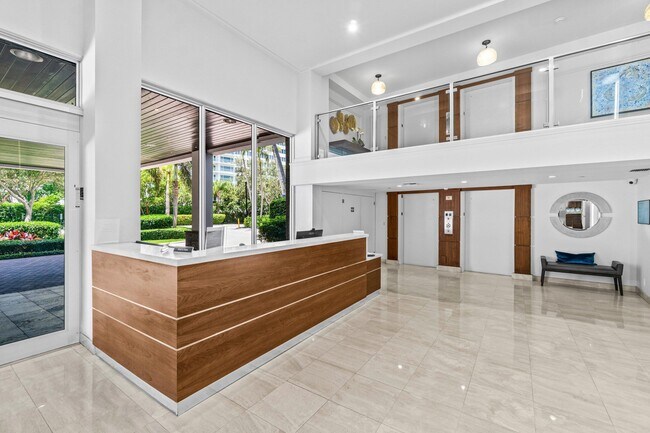 Building Photo - 875 E Camino Real