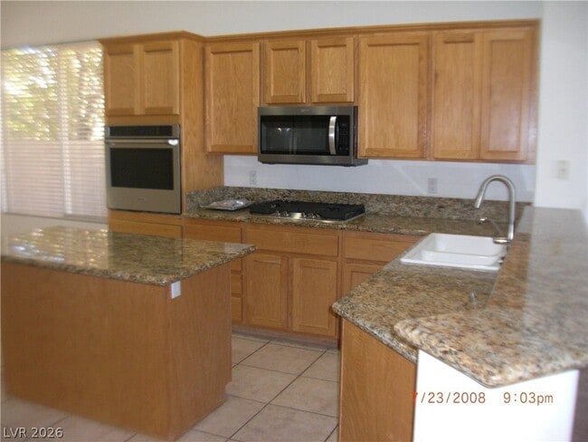 Building Photo - 6 Panther Creek Ct
