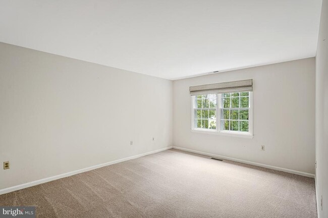 Building Photo - 5308 Hexagon Pl