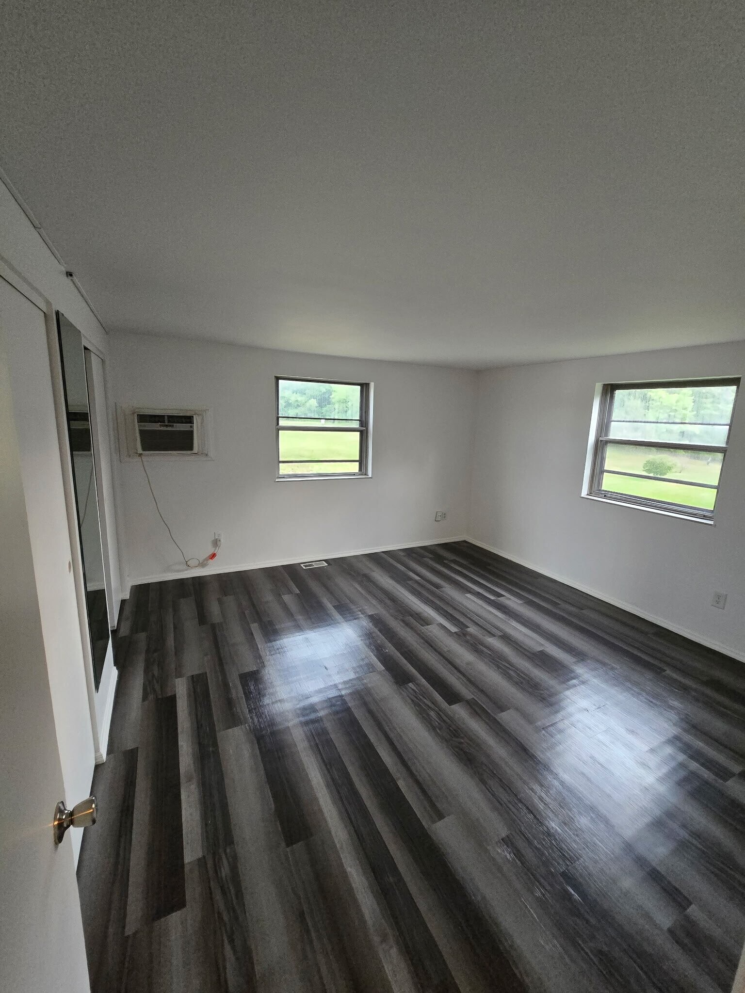 Building Photo - 6538-6552-6552 Conway Dr