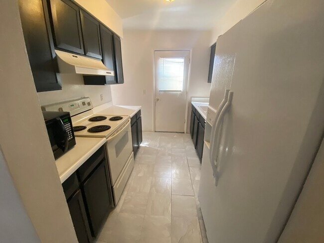 Building Photo - Nice 3 Bedroom Home in South Aurora