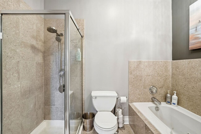 Building Photo - 657 N Carpenter St