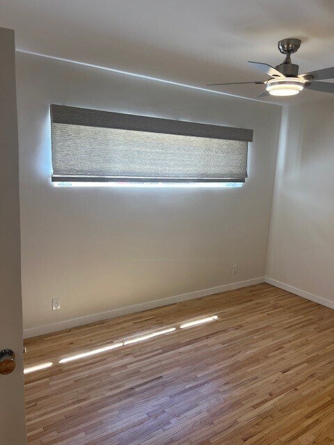 Building Photo - 1014 1/2 Hyperion Ave