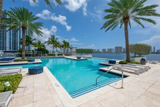 Building Photo - 17111 Biscayne Blvd