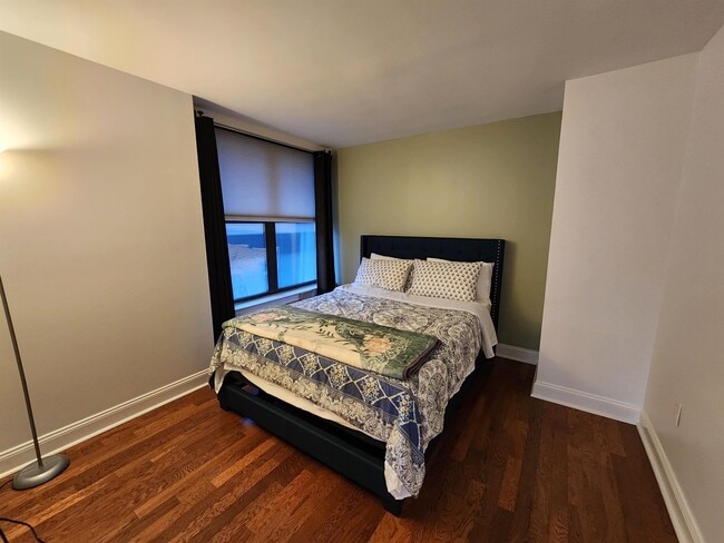 Building Photo - 4301 Park Ave