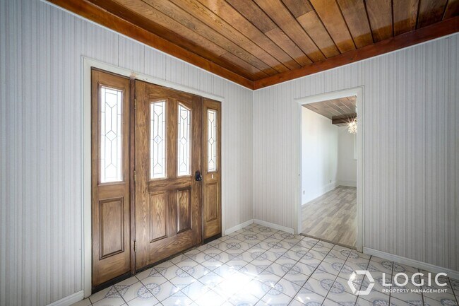 Building Photo - 4220 S Fortuna Way