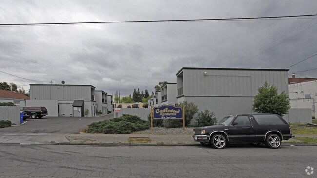 Building Photo - Castlewood Apartments