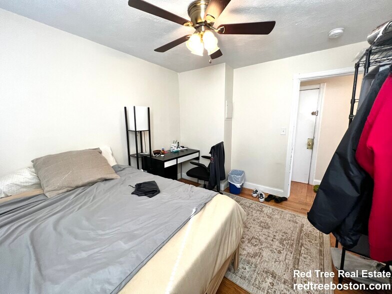 Building Photo - 10 Leverett St