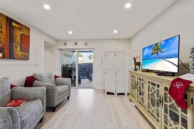 Building Photo - 10310 NW 5th Terrace