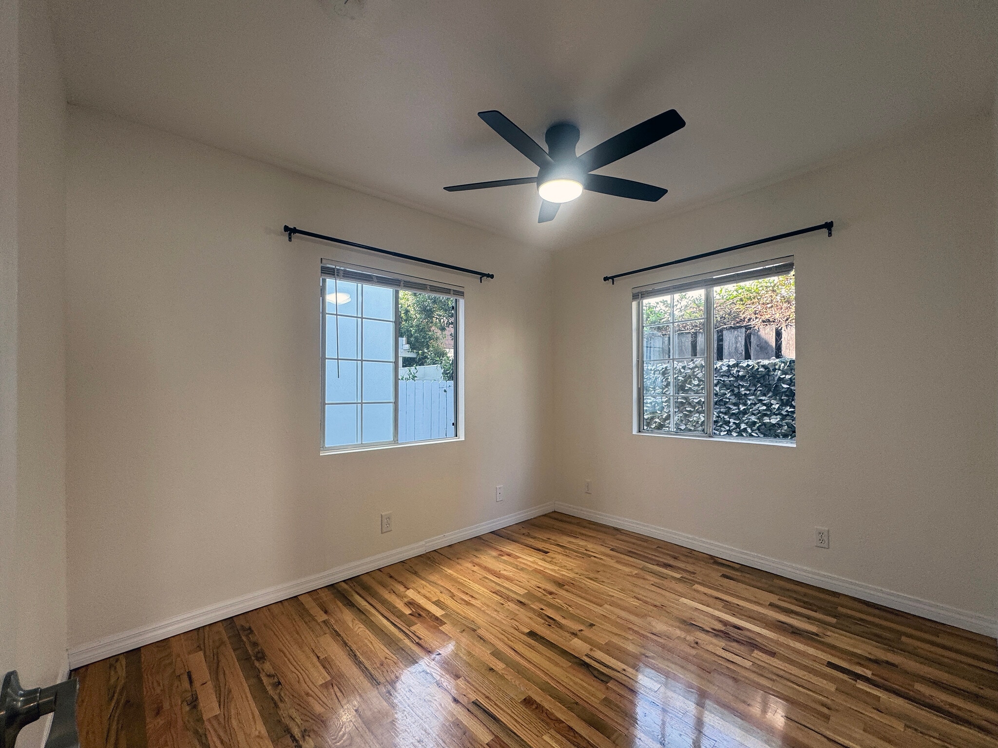 Building Photo - 1210 Manzanita St