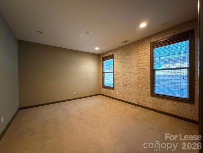 Building Photo - 15124 Sapphire Hill Ln