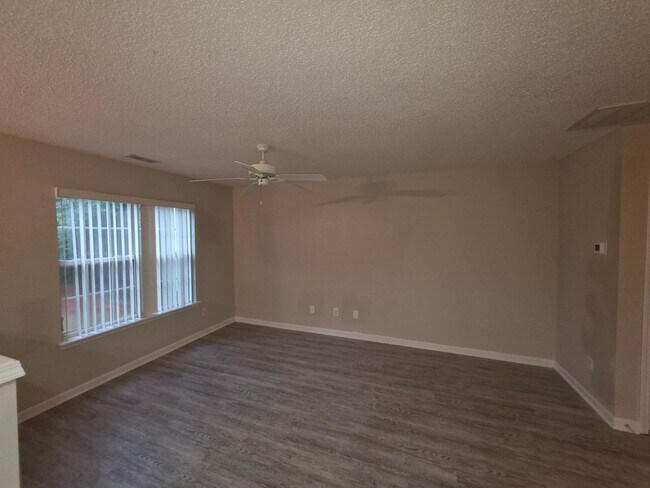 Building Photo - 9933 Birch Knoll Ct