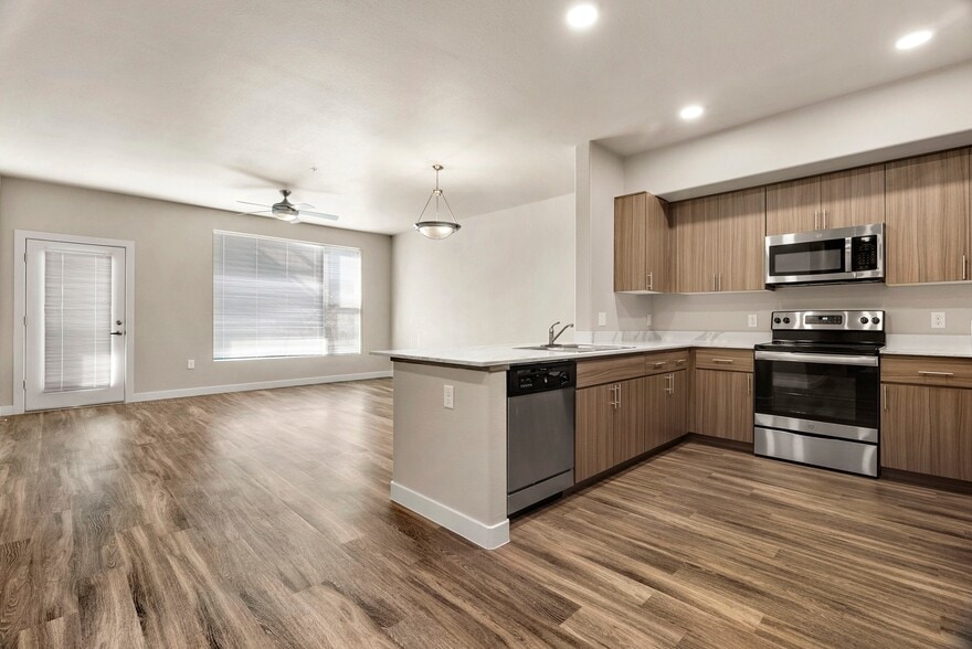 Building Photo - 1980 E Broadway Rd