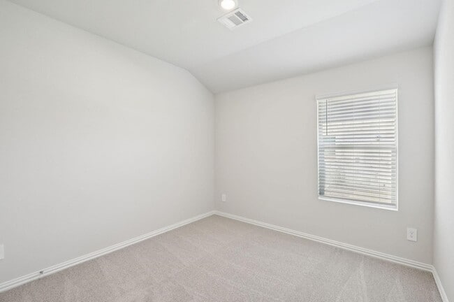 Building Photo - 514 River Rdg Dr