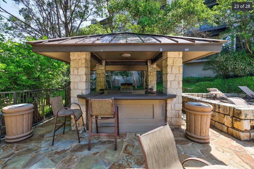 Building Photo - 6000 Shepherd Mountain Cv