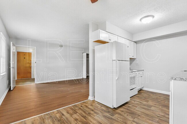 Building Photo - 4405 Landside Dr