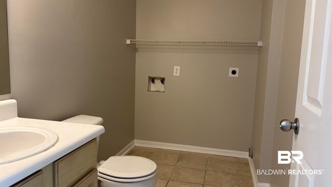 Building Photo - 1517 Regency Rd