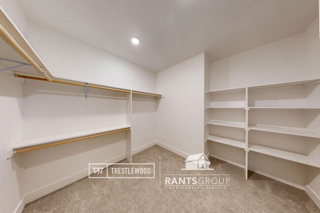 Building Photo - Brand New! Modern Home in Trestlewood – Where Comfort Meets Community!