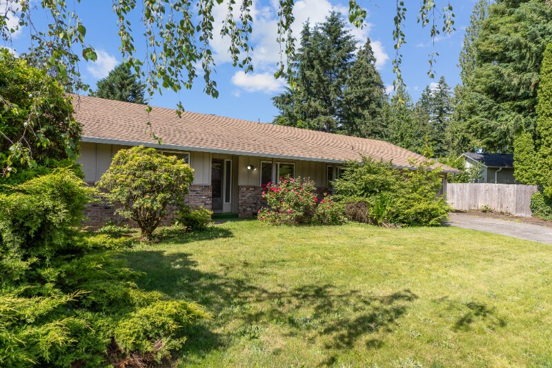 Building Photo - 9423 NE Woodridge St