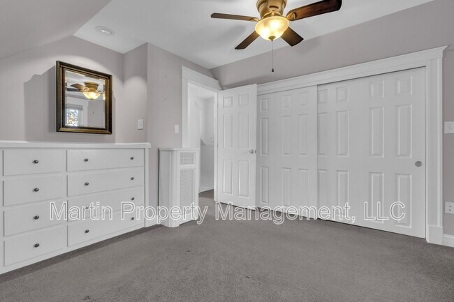 Building Photo - 2 Bellevue Ave