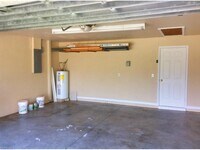 Building Photo - 1704 SE 1st St