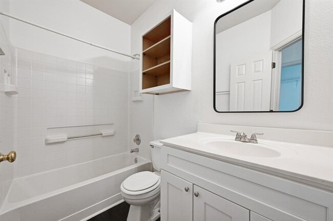 Building Photo - 9206 Brents Elm Dr