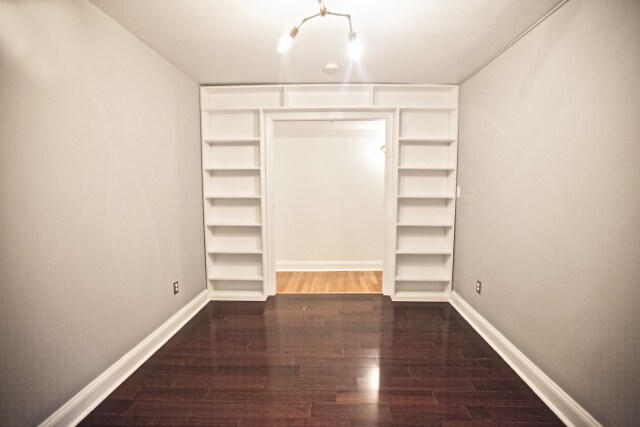 Building Photo - Sweet Bloomingdale TwoBedroom!
