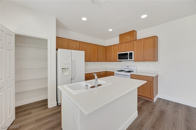 Building Photo - 3672 Via Vicchio