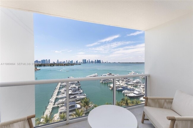 Building Photo - 1800 Sunset Harbour Dr