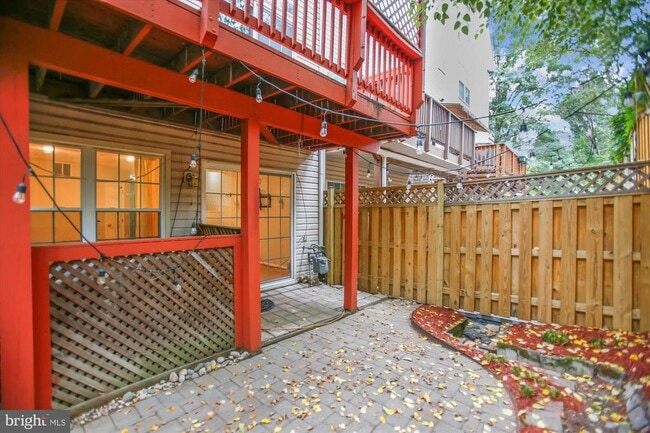 Building Photo - 171 Barrett Pl