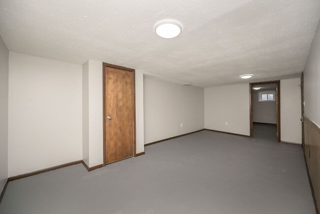 Building Photo - 10446 St Charles Rock Rd