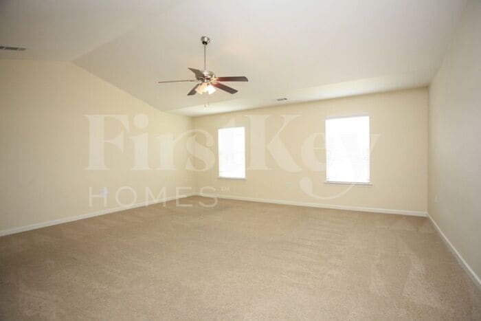 Building Photo - 413 Lind Point Ln