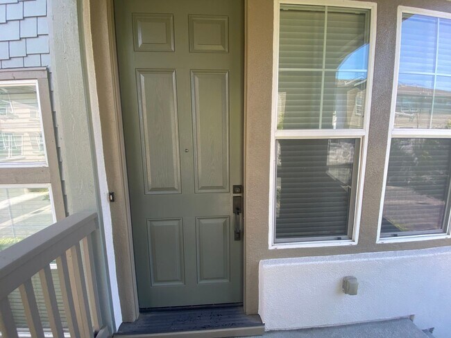 Building Photo - Move In Spectial  *$1000 Rent Credit* Newe...