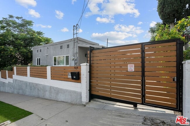 Building Photo - 614 Rosemont Ave