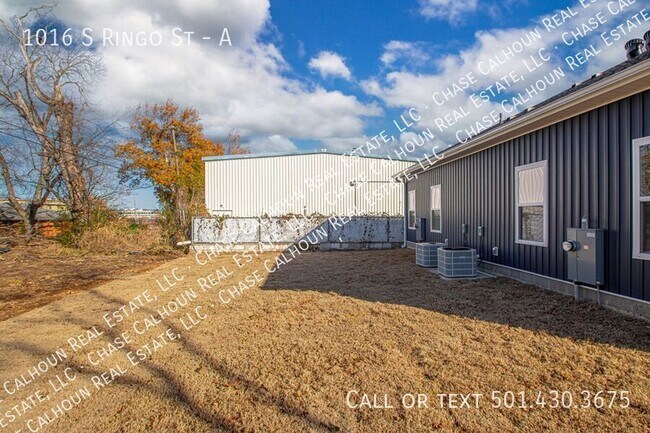 Building Photo - 1016 S Ringo St