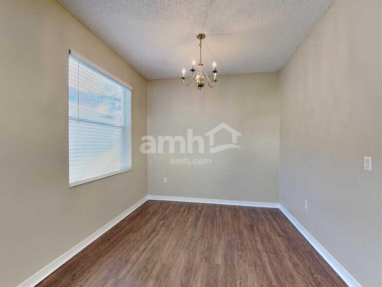 Building Photo - 9955 Shadow Creek Dr