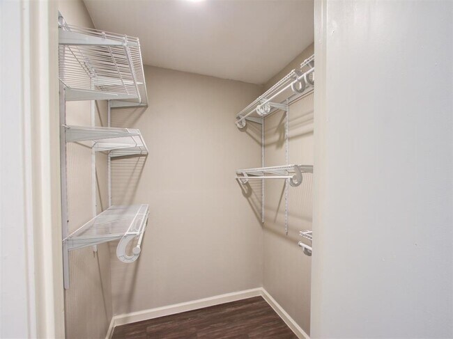 Building Photo - 10815 Montverde Ln