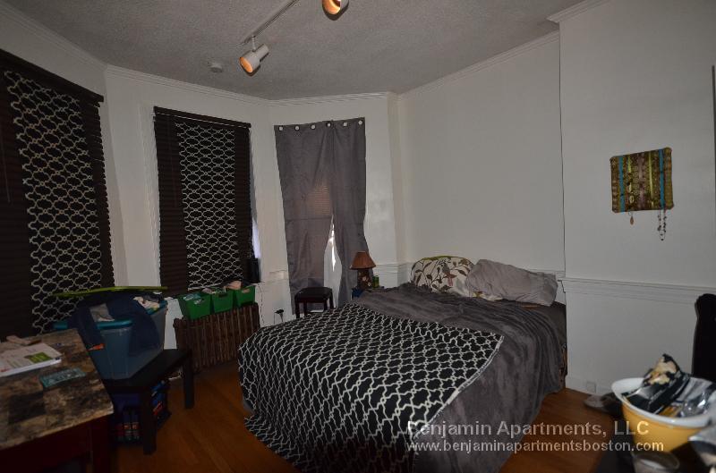 Building Photo - 55 S Huntington Ave