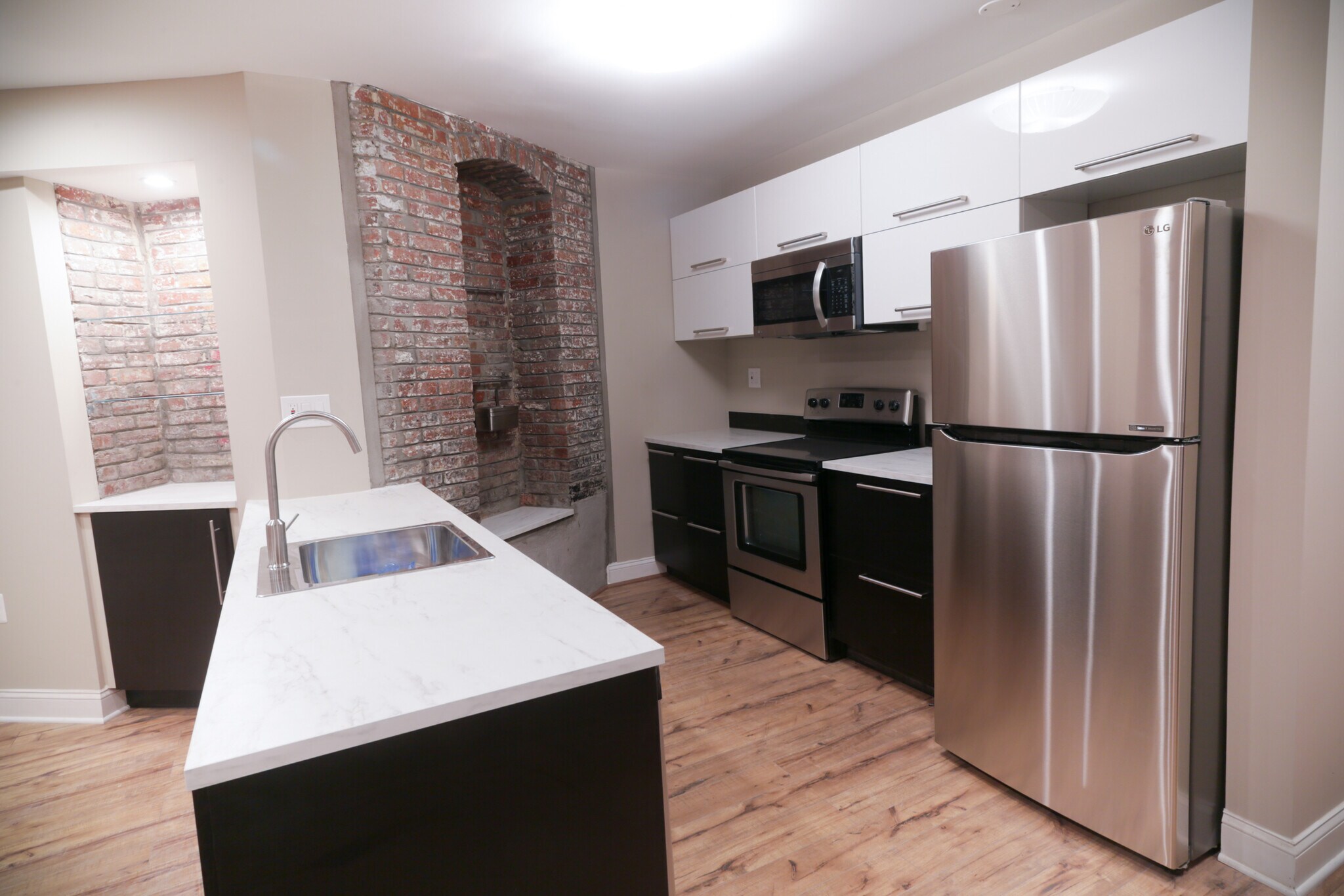 Building Photo - 2129 N St NW