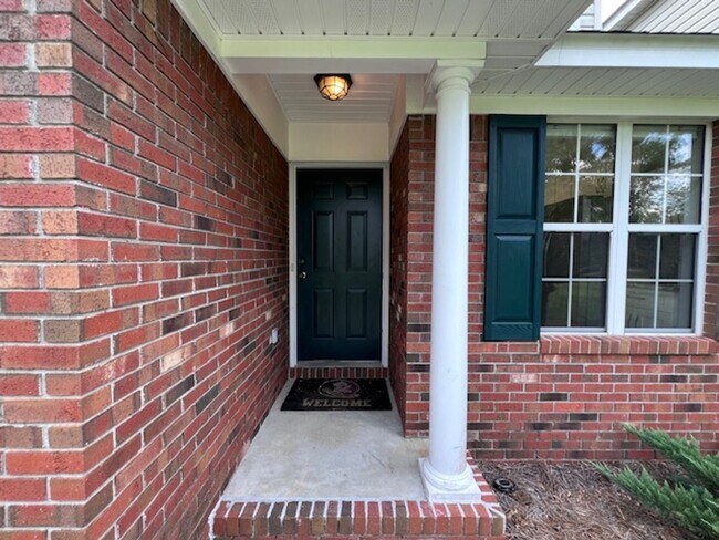 Building Photo - 2 Bedroom 2 Bath Duplex