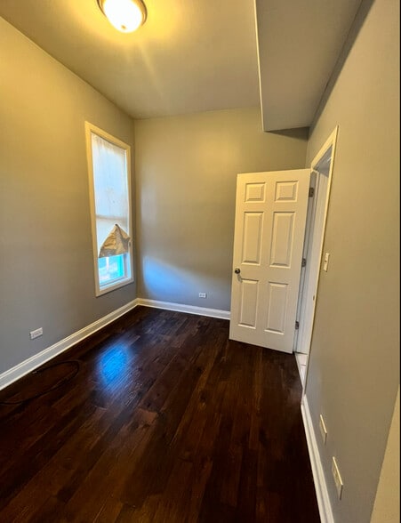 Building Photo - 5941 S Aberdeen St