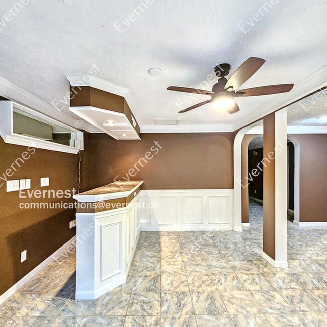 Building Photo - 425 Brunswick Cir