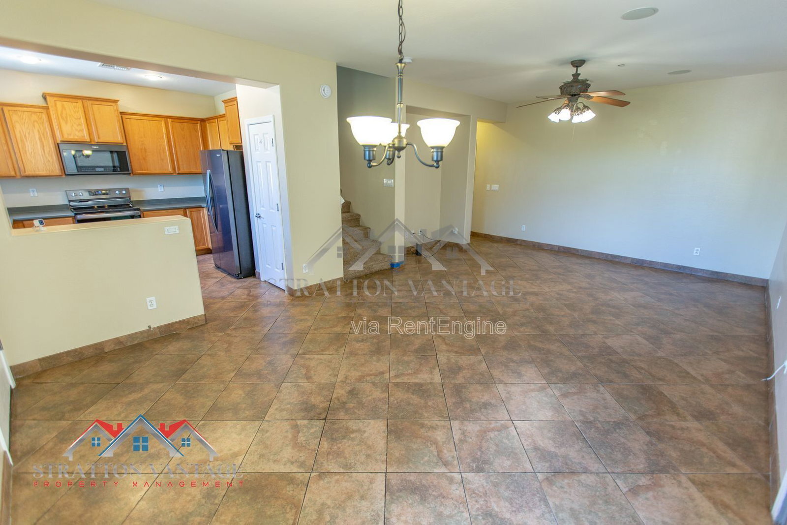 Building Photo - 9136 W Meadow Dr