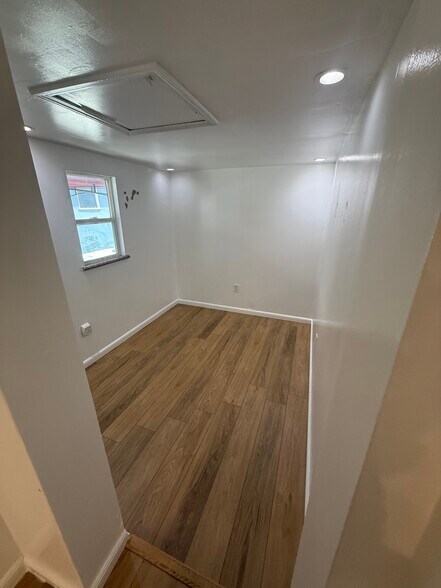 Building Photo - 16859 Alisal Ct